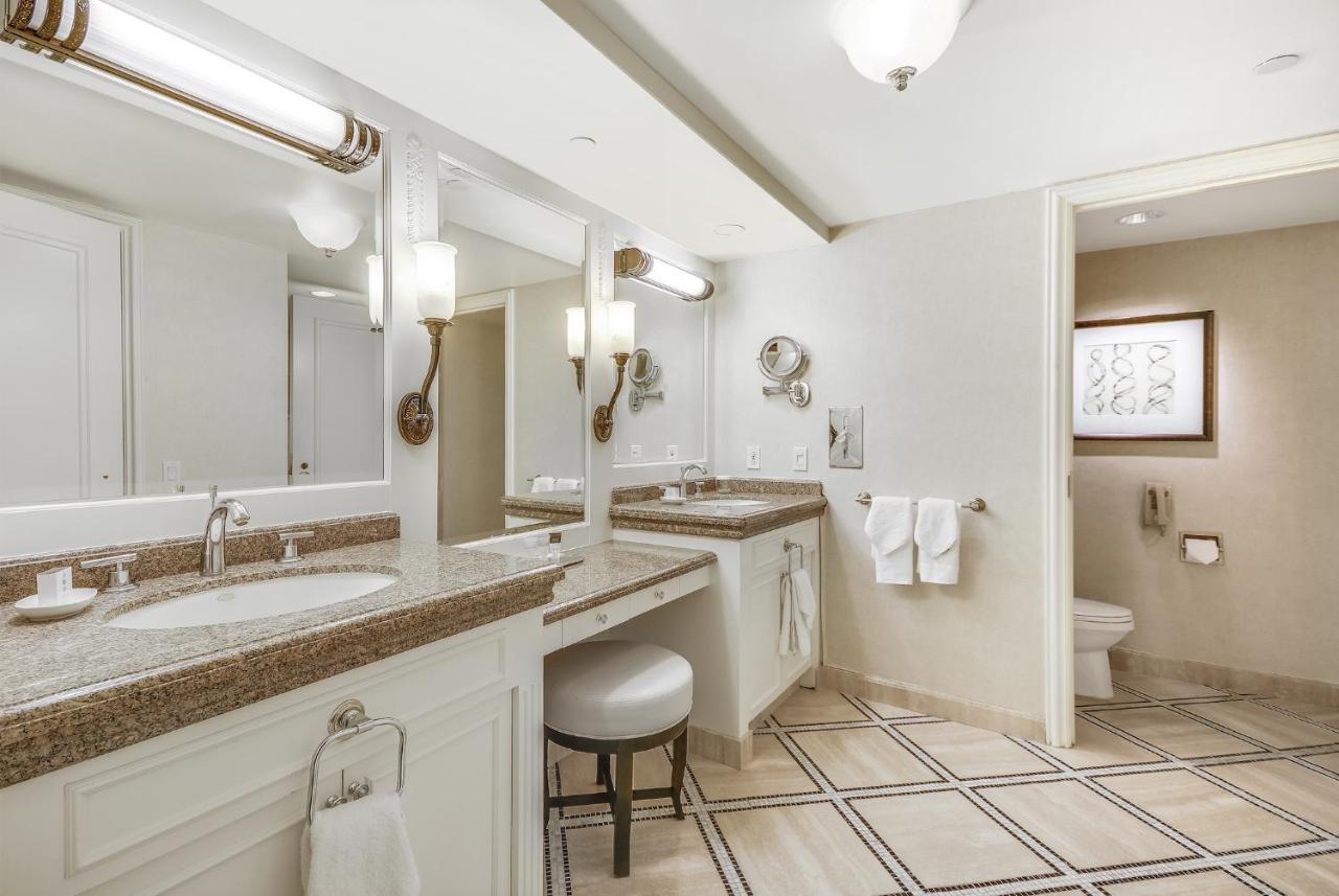 Caesars Atlantic & Casino 4*